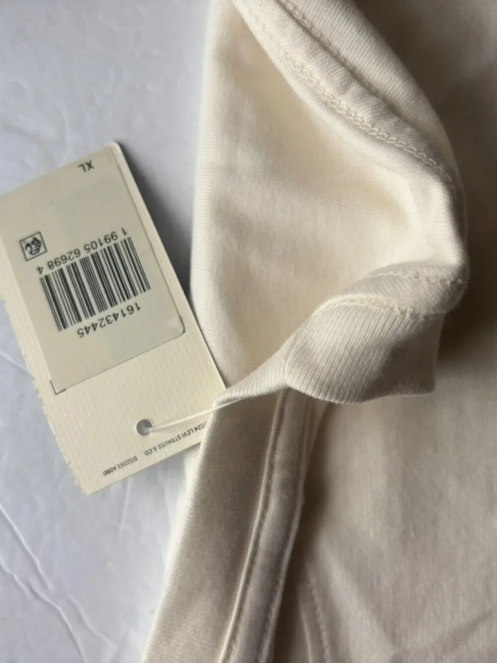 NEW Levi's Men's Batwing Western Comic Short Sleeve Off-White XL T-Shirt